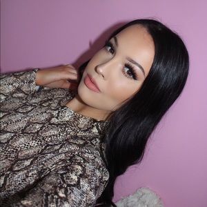 Meet your Posher, Mia